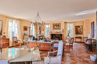 bastide 25 Rooms for sale on VAISON LA ROMAINE (84110)