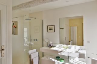 bastide 25 Rooms for sale on VAISON LA ROMAINE (84110)