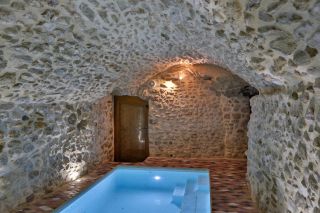 bastide 25 Rooms for sale on VAISON LA ROMAINE (84110)