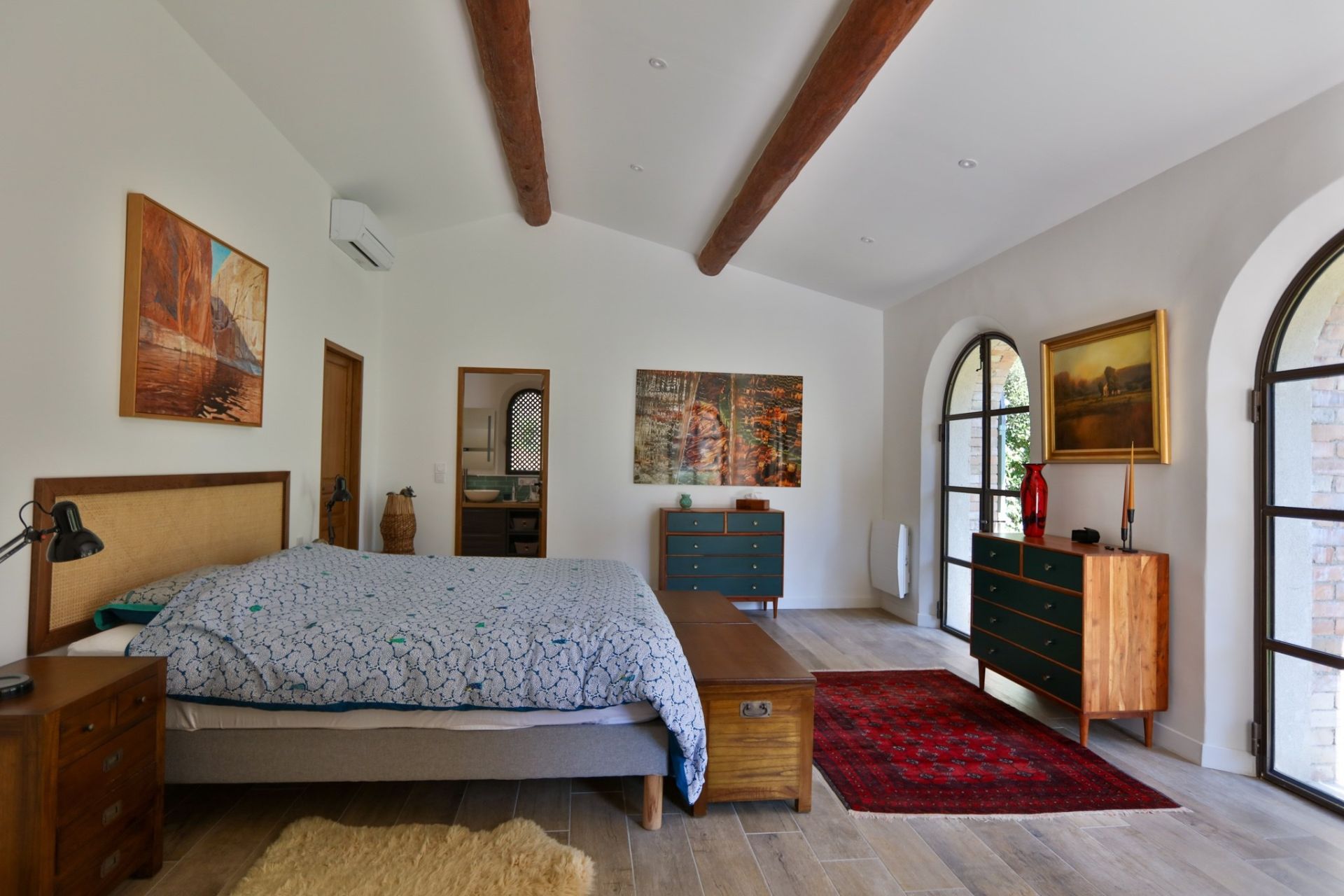house 15 Rooms for sale on L ISLE SUR LA SORGUE (84800)