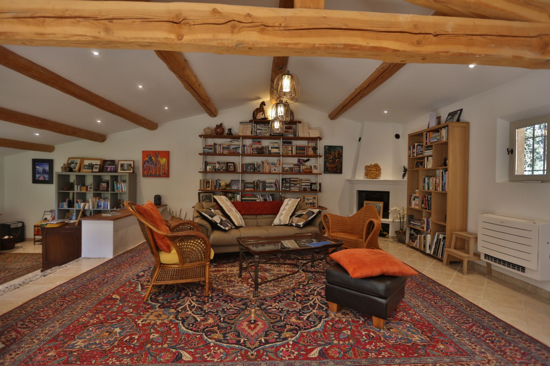 house 15 Rooms for sale on L ISLE SUR LA SORGUE (84800)