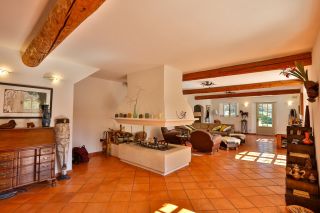house 15 Rooms for sale on L ISLE SUR LA SORGUE (84800)
