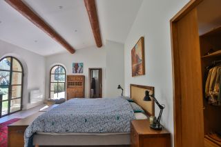 house 15 Rooms for sale on L ISLE SUR LA SORGUE (84800)
