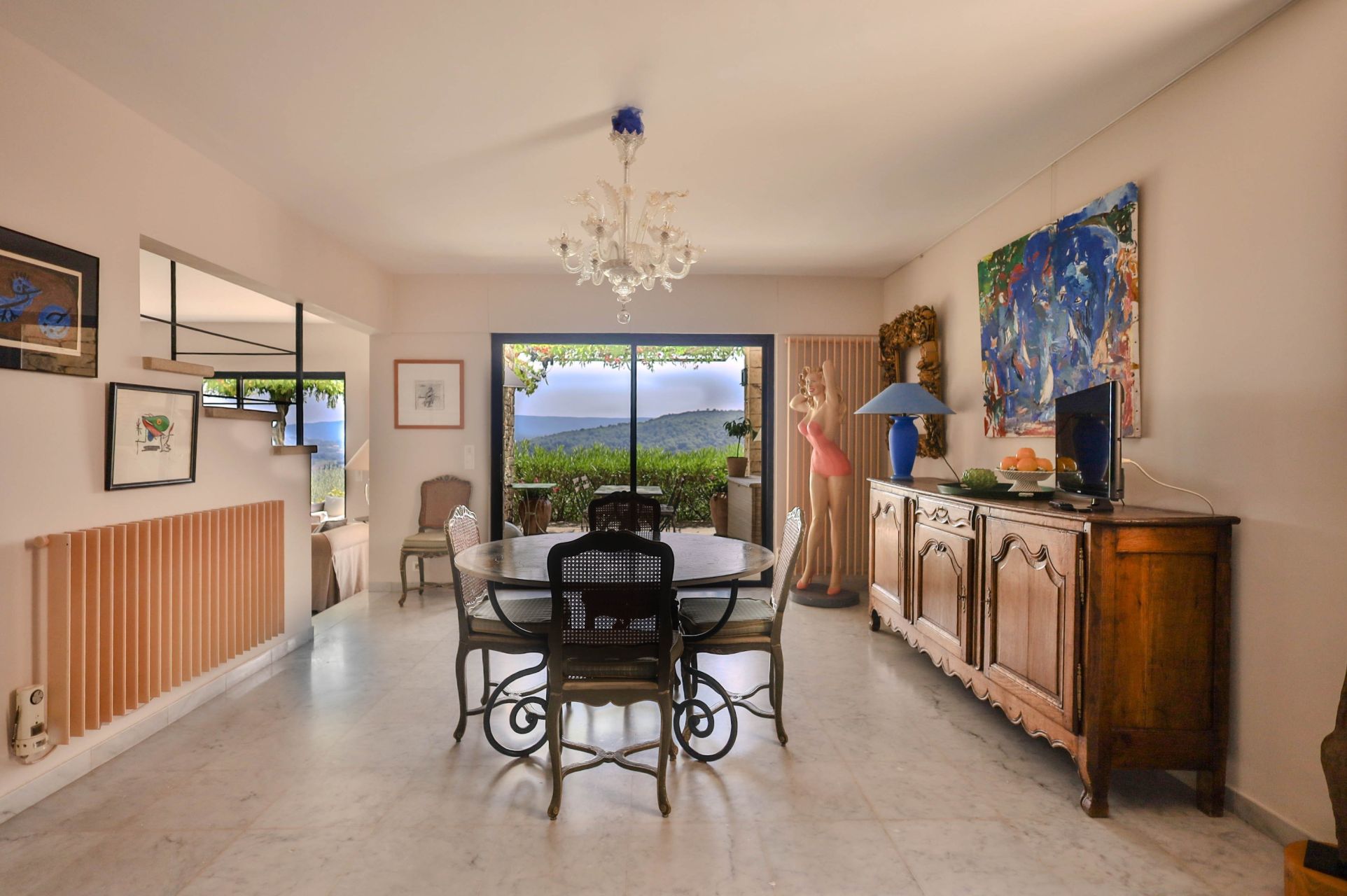 house 10 Rooms for sale on GORDES (84220)