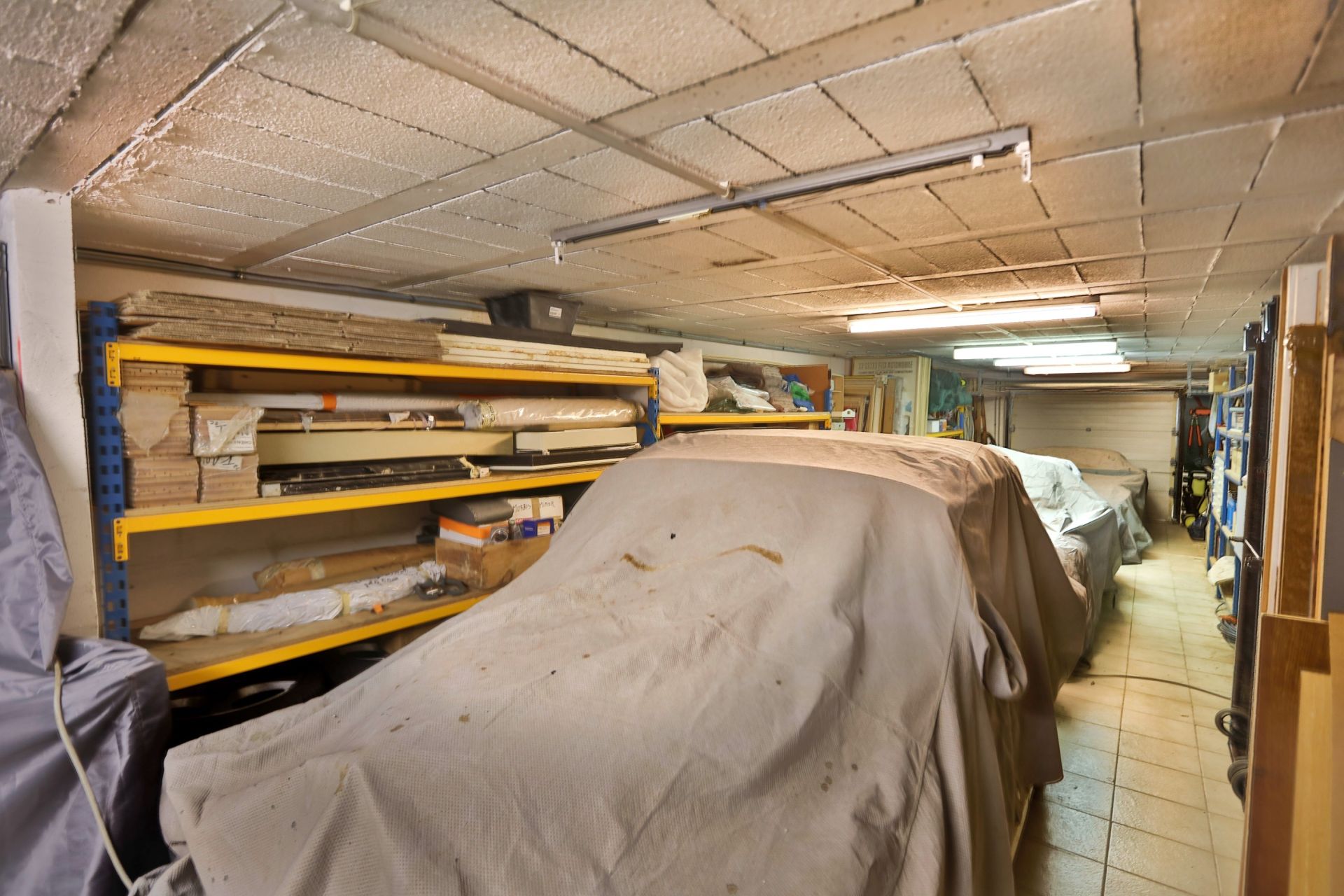 house 10 Rooms for sale on GORDES (84220)