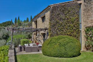 maison 10 Pièces en vente sur GORDES (84220)