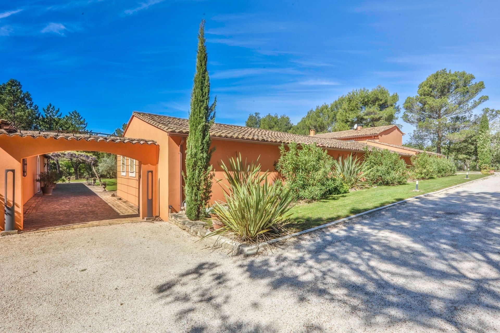 maison 10 Pièces en vente sur ROUSSILLON (84220)