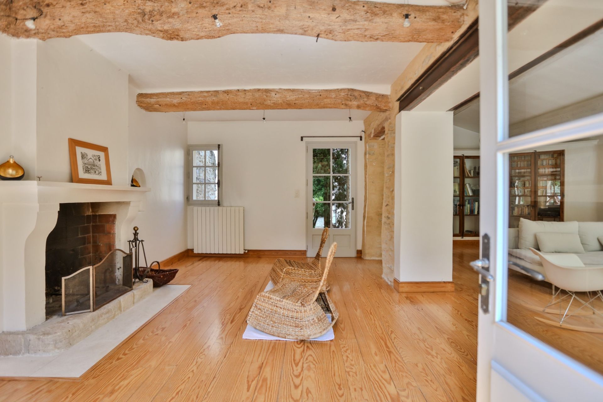 house 7 Rooms for sale on SAUMANE DE VAUCLUSE (84800)