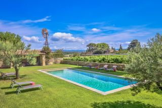 mansion 8 Rooms for seasonal rent on OPPEDE (84580)