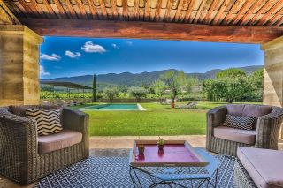 mansion 8 Rooms for seasonal rent on OPPEDE (84580)