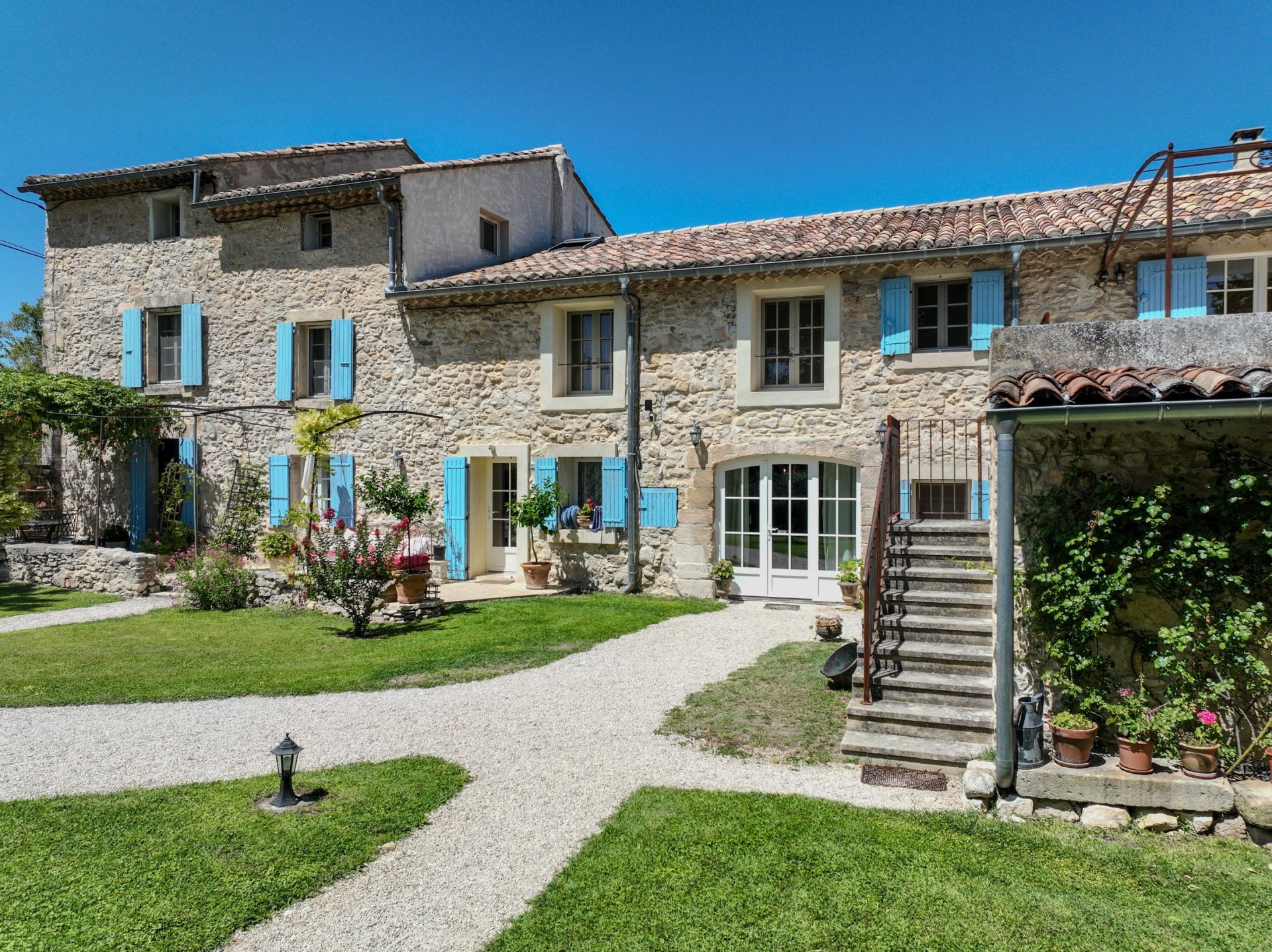 maison 14 Pièces en vente sur ST DIDIER (84210)