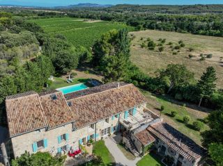 house 14 Rooms for sale on PERNES LES FONTAINES (84210)