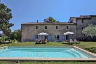 house 14 Rooms for sale on PERNES LES FONTAINES (84210)