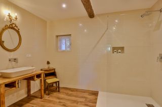 house 14 Rooms for sale on PERNES LES FONTAINES (84210)