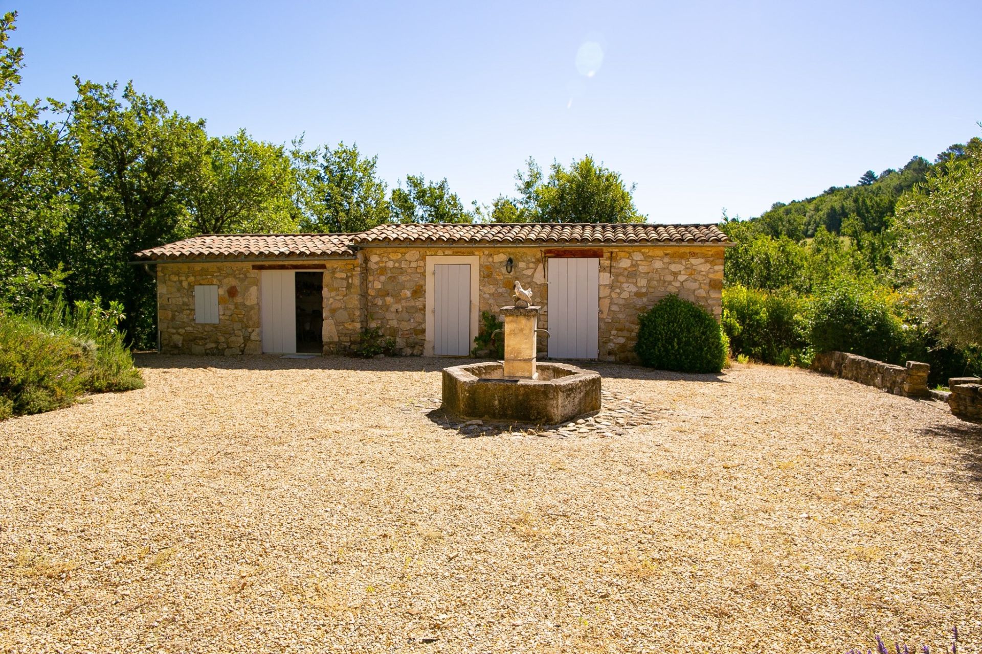 maison 15 Pièces en vente sur CERESTE (04280)