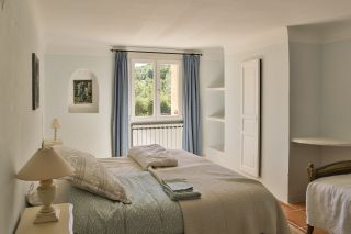 maison 15 Pièces en vente sur CERESTE (04280)