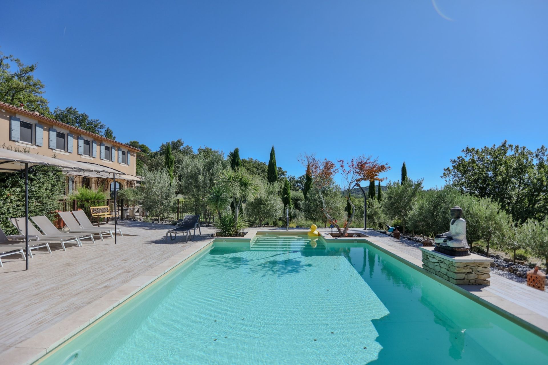 propriété 10 Pièces en vente sur MURS (84220)