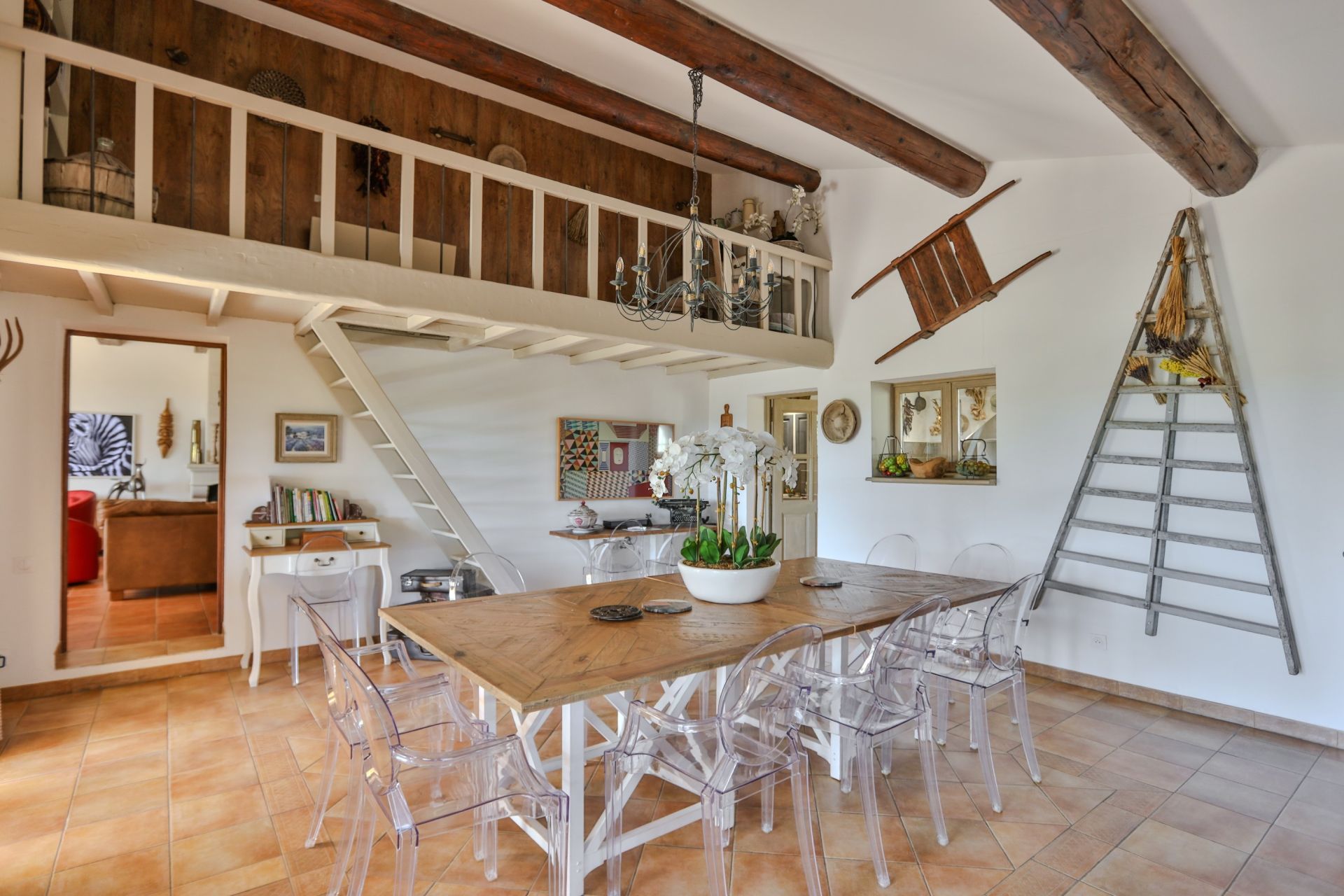 propriété 10 Pièces en vente sur MURS (84220)