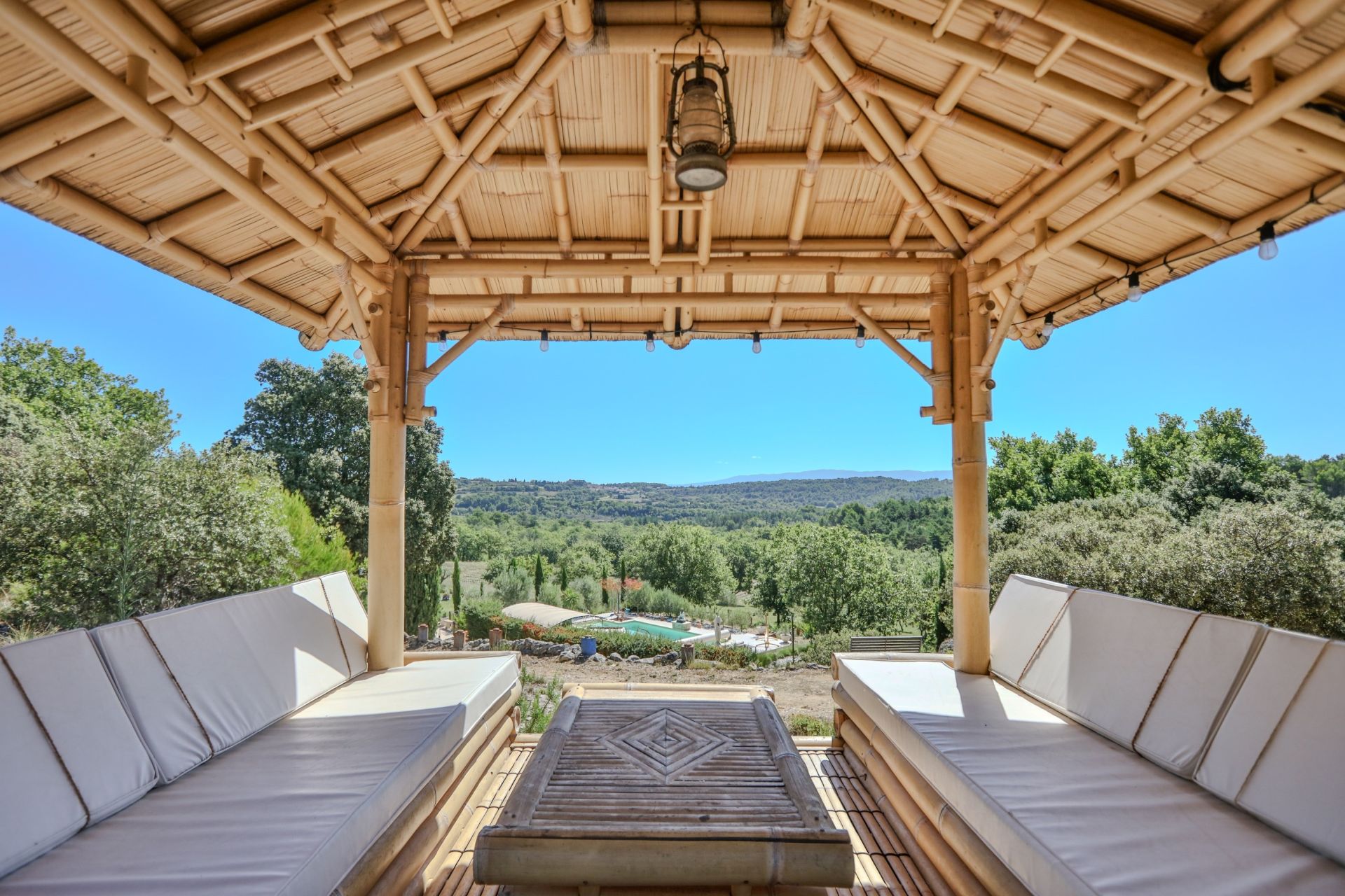 propriété 10 Pièces en vente sur MURS (84220)