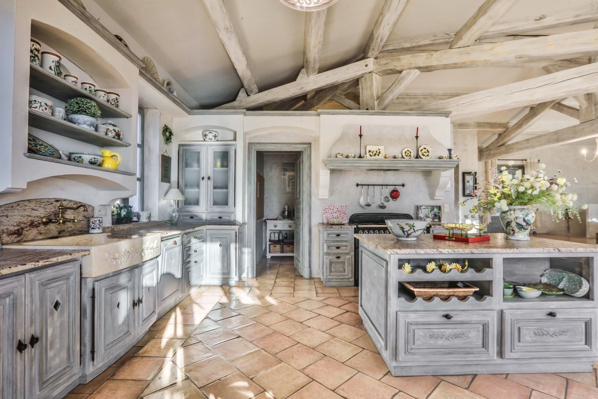 house 7 Rooms for sale on SAUMANE DE VAUCLUSE (84800)