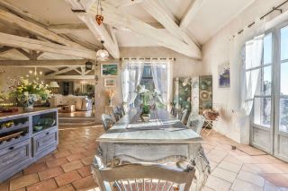 house 7 Rooms for sale on SAUMANE DE VAUCLUSE (84800)
