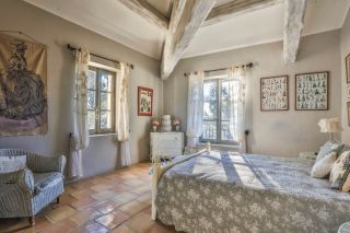 house 7 Rooms for sale on SAUMANE DE VAUCLUSE (84800)