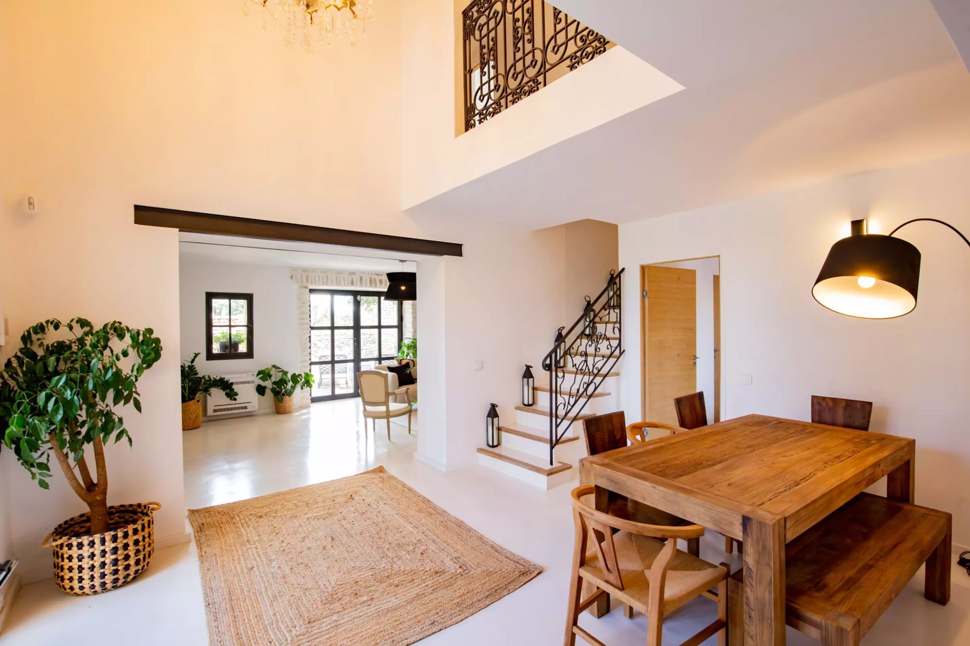 house 7 Rooms for sale on GORDES (84220)