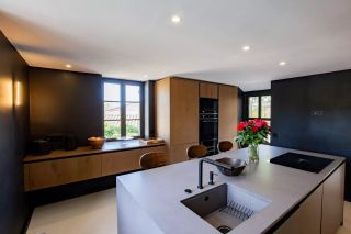 house 7 Rooms for sale on GORDES (84220)