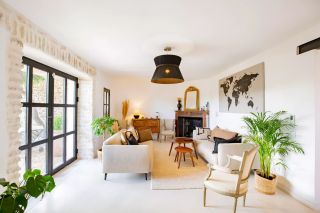 house 7 Rooms for sale on GORDES (84220)