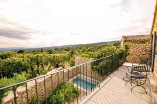 house 7 Rooms for sale on GORDES (84220)