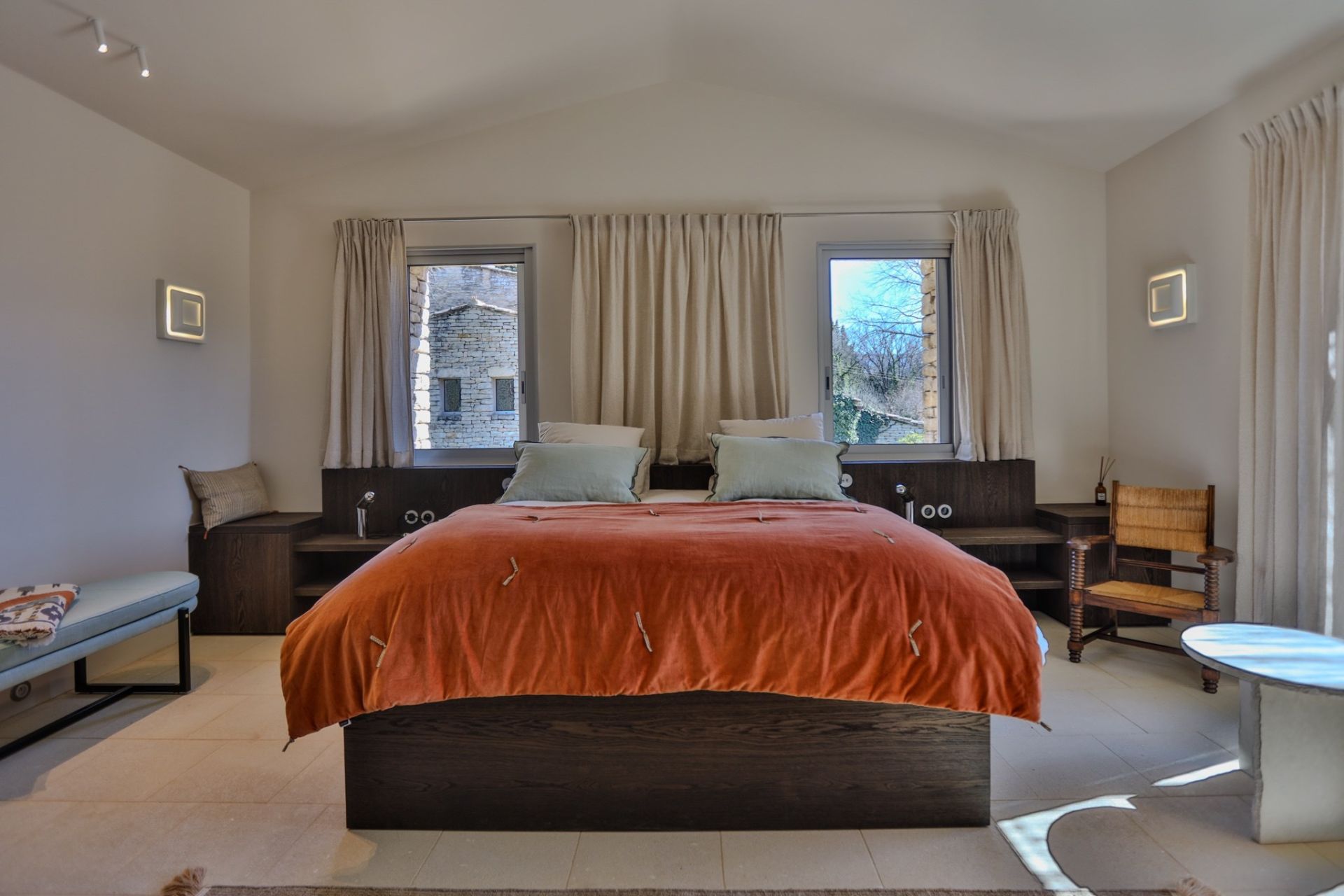 property 15 Rooms for sale on MENERBES (84560)