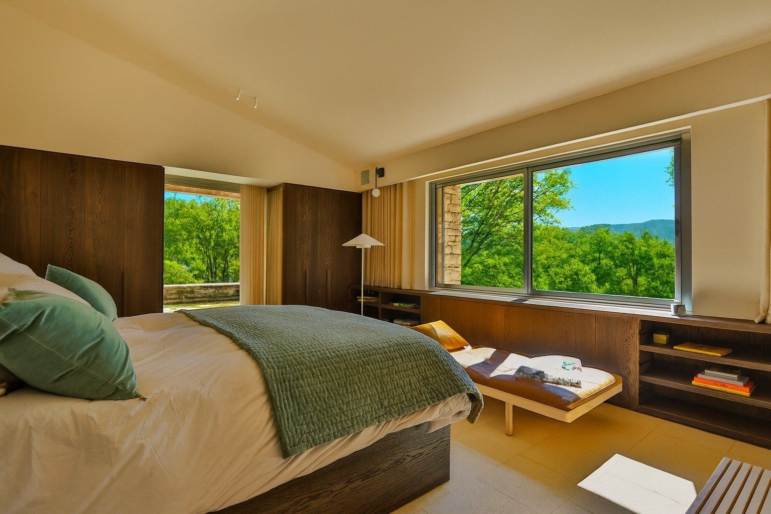 propriété 15 Pièces en vente sur MENERBES (84560)