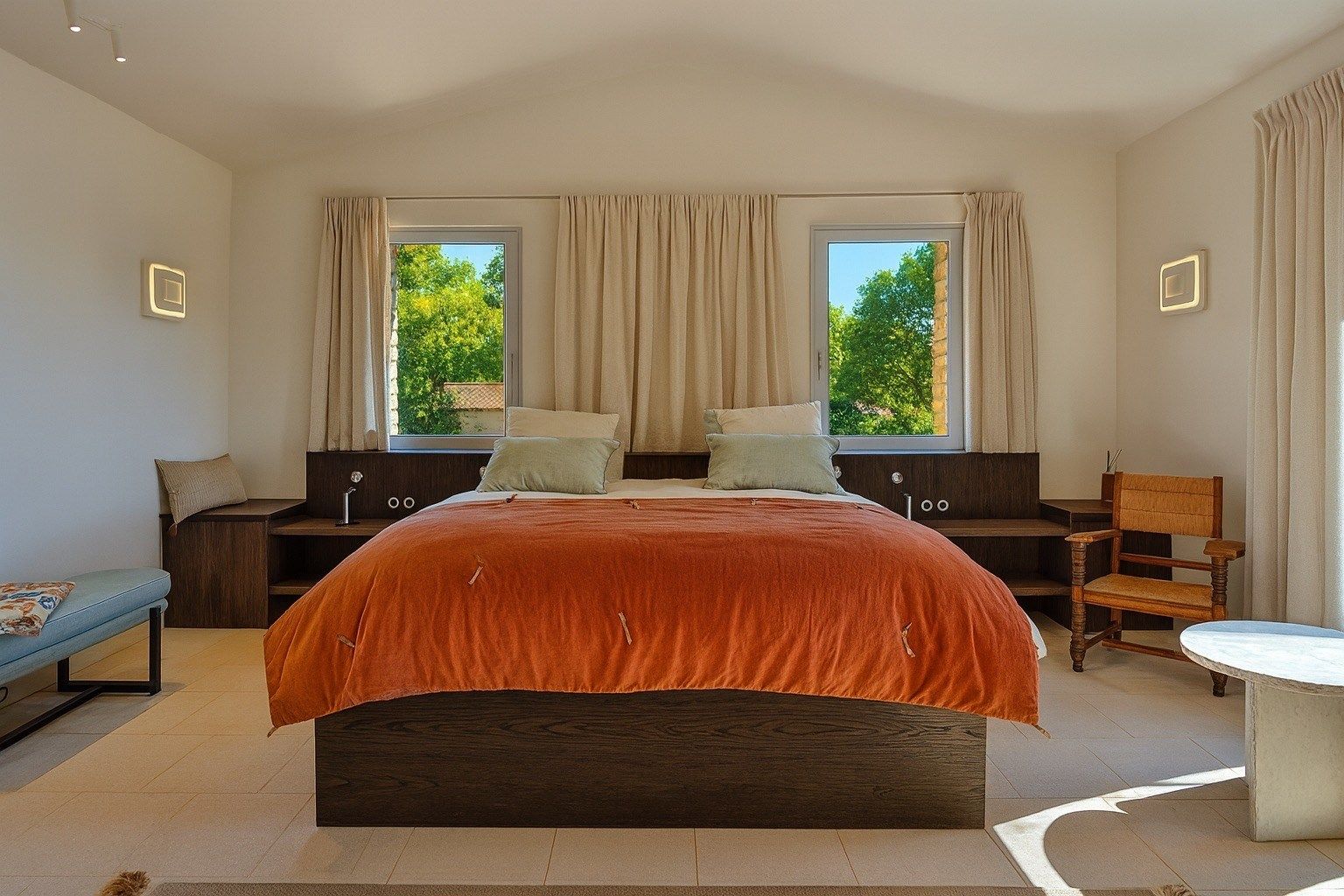 propriété 15 Pièces en vente sur MENERBES (84560)