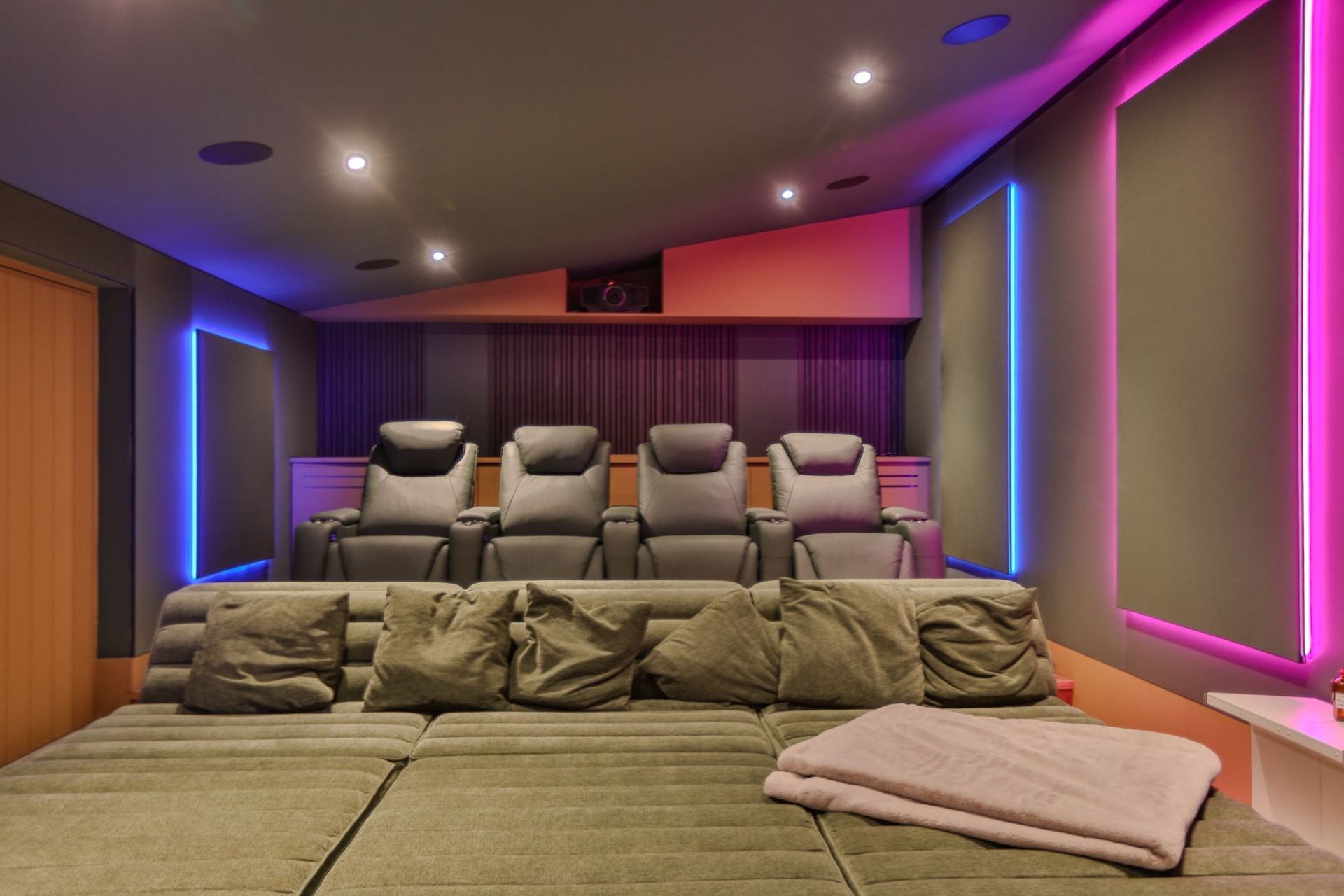 propriété 15 Pièces en vente sur MENERBES (84560)