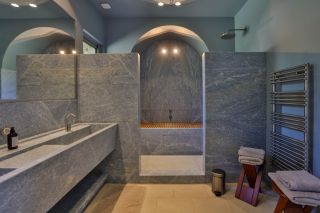 propriété 15 Pièces en vente sur MENERBES (84560)