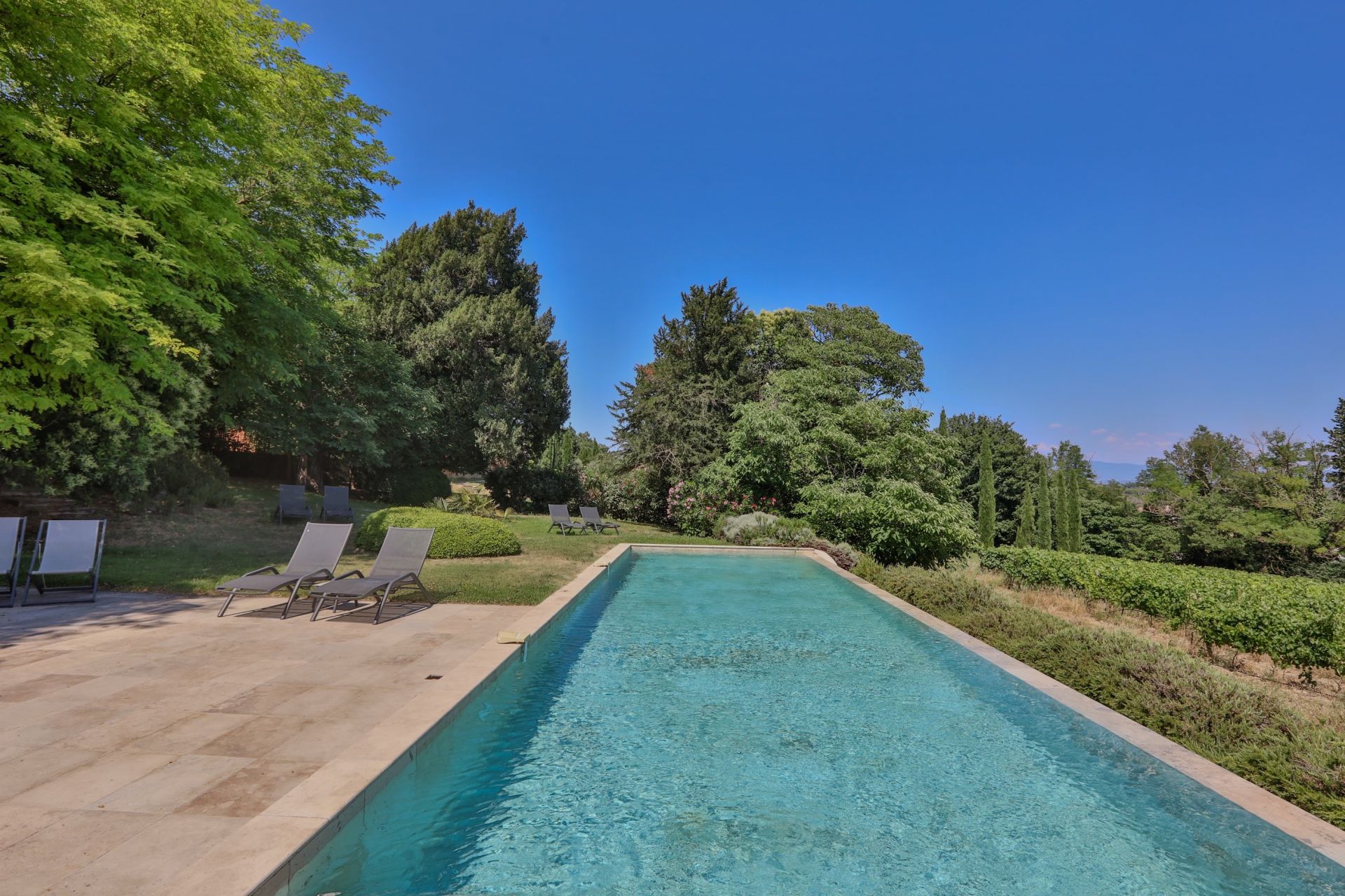 property 21 Rooms for sale on LORIOL DU COMTAT (84870)