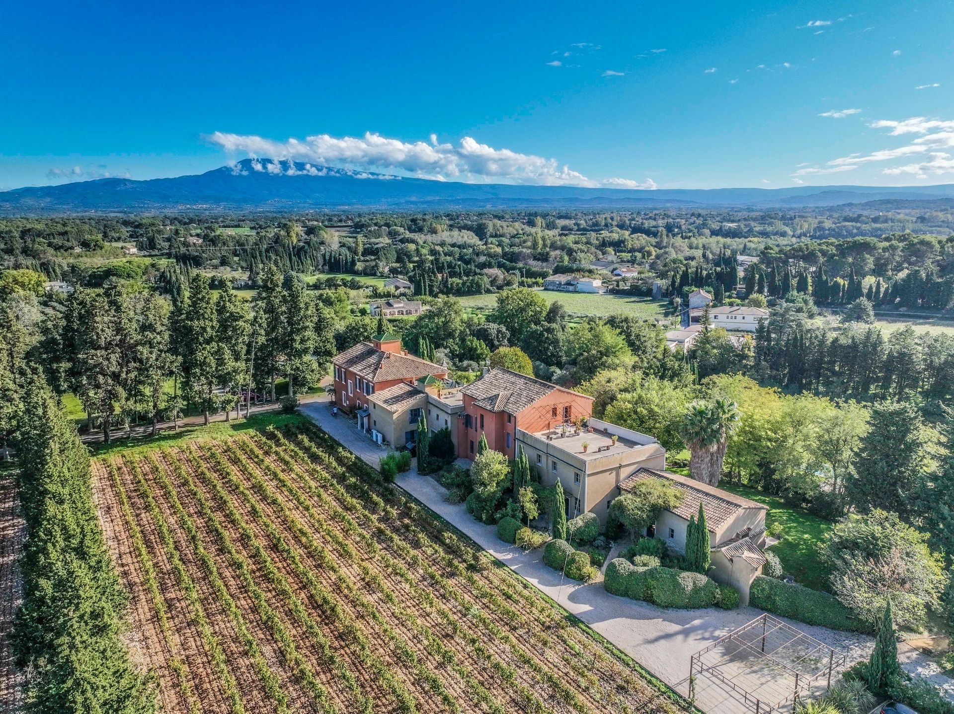 propriété 21 Pièces en vente sur LORIOL DU COMTAT (84870)