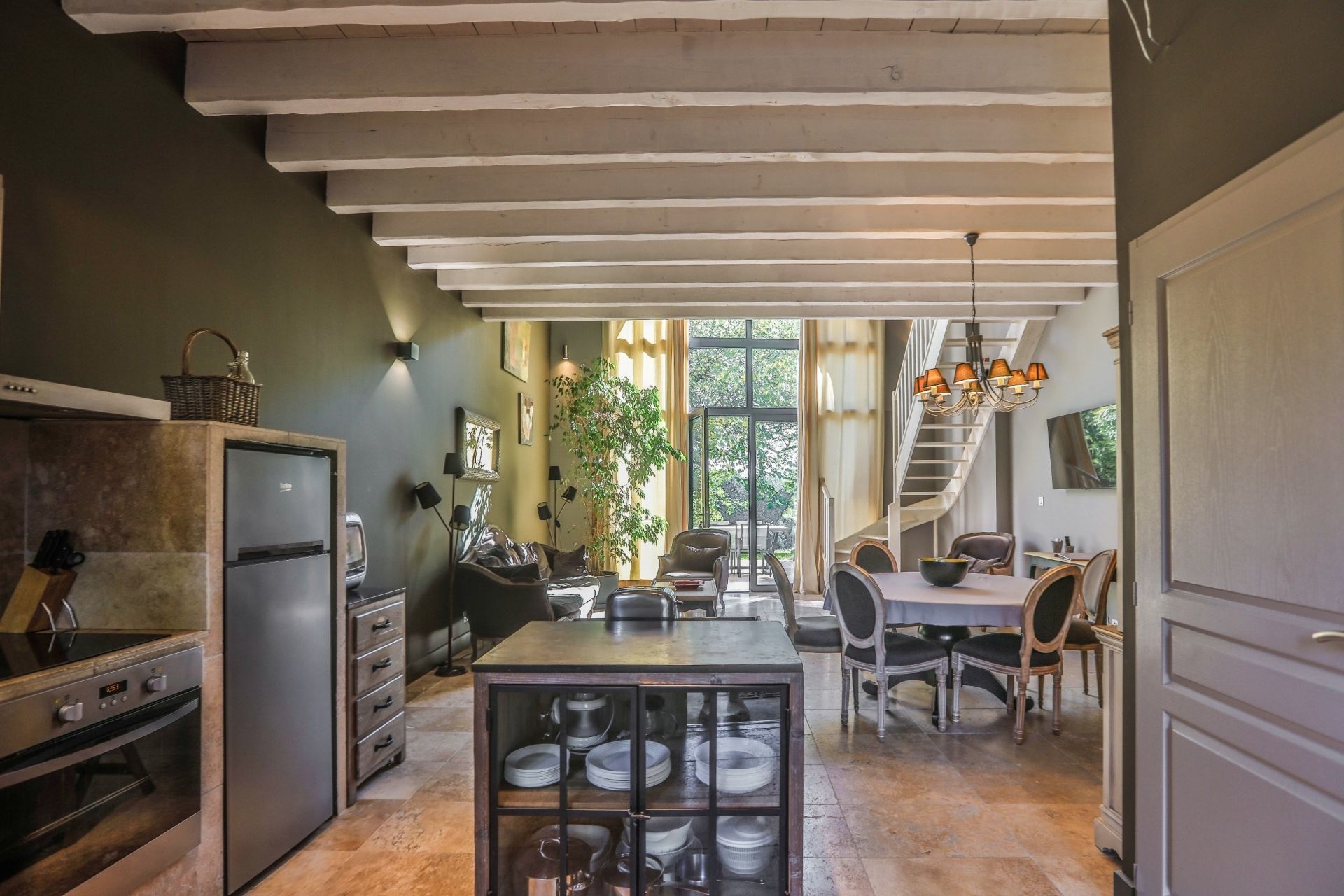 propriété 21 Pièces en vente sur LORIOL DU COMTAT (84870)