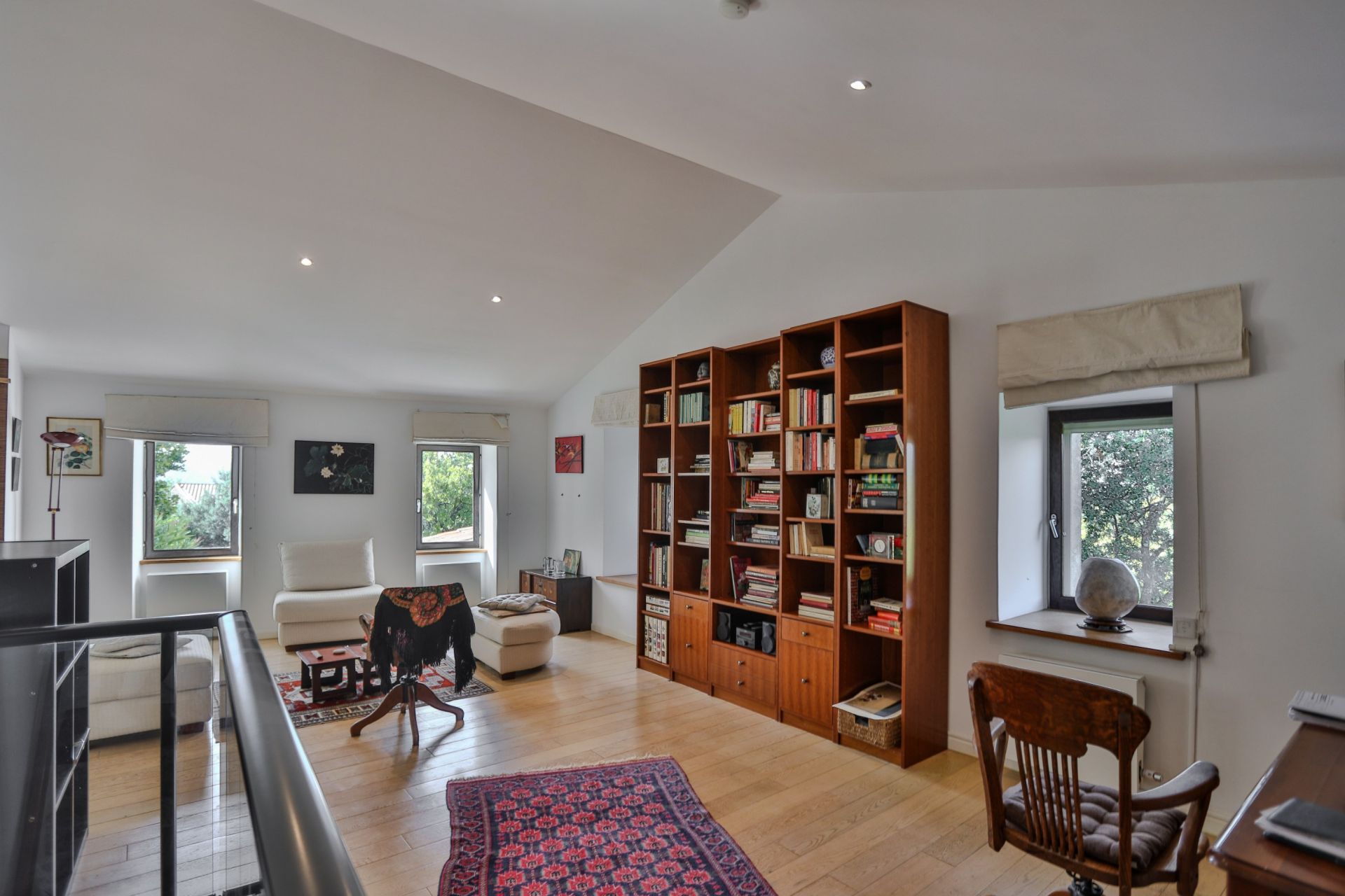 house 7 Rooms for sale on GORDES (84220)