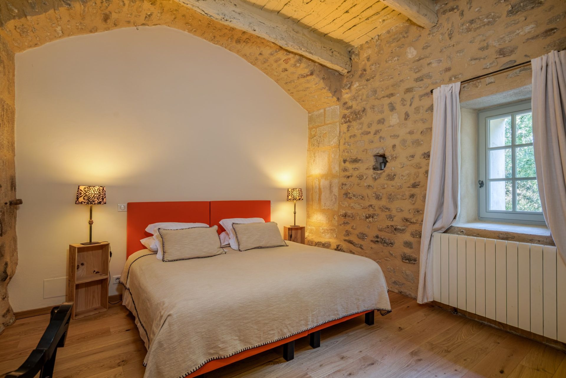 house 15 Rooms for sale on MALAUCENE (84340)