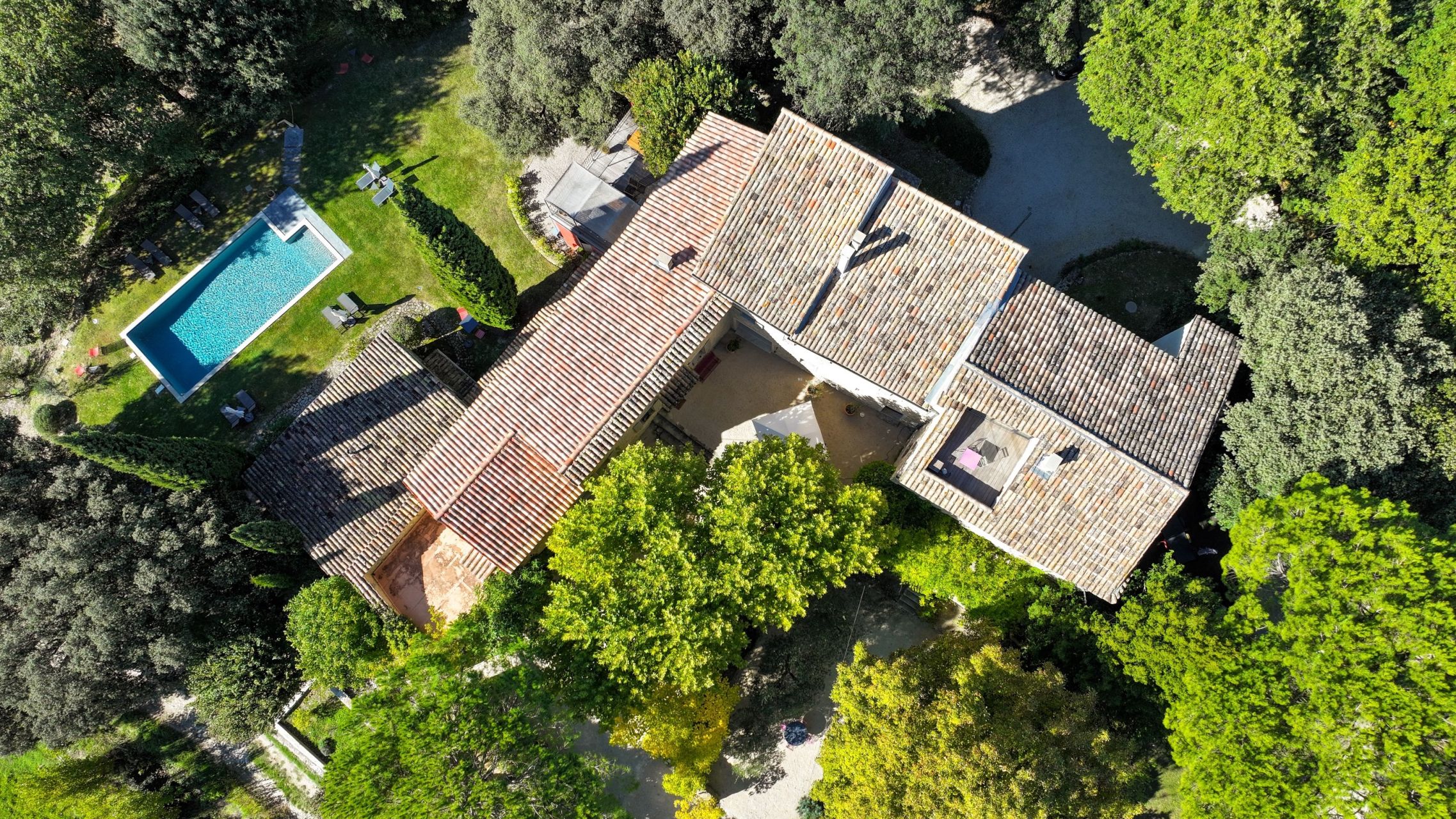 house 15 Rooms for sale on MALAUCENE (84340)