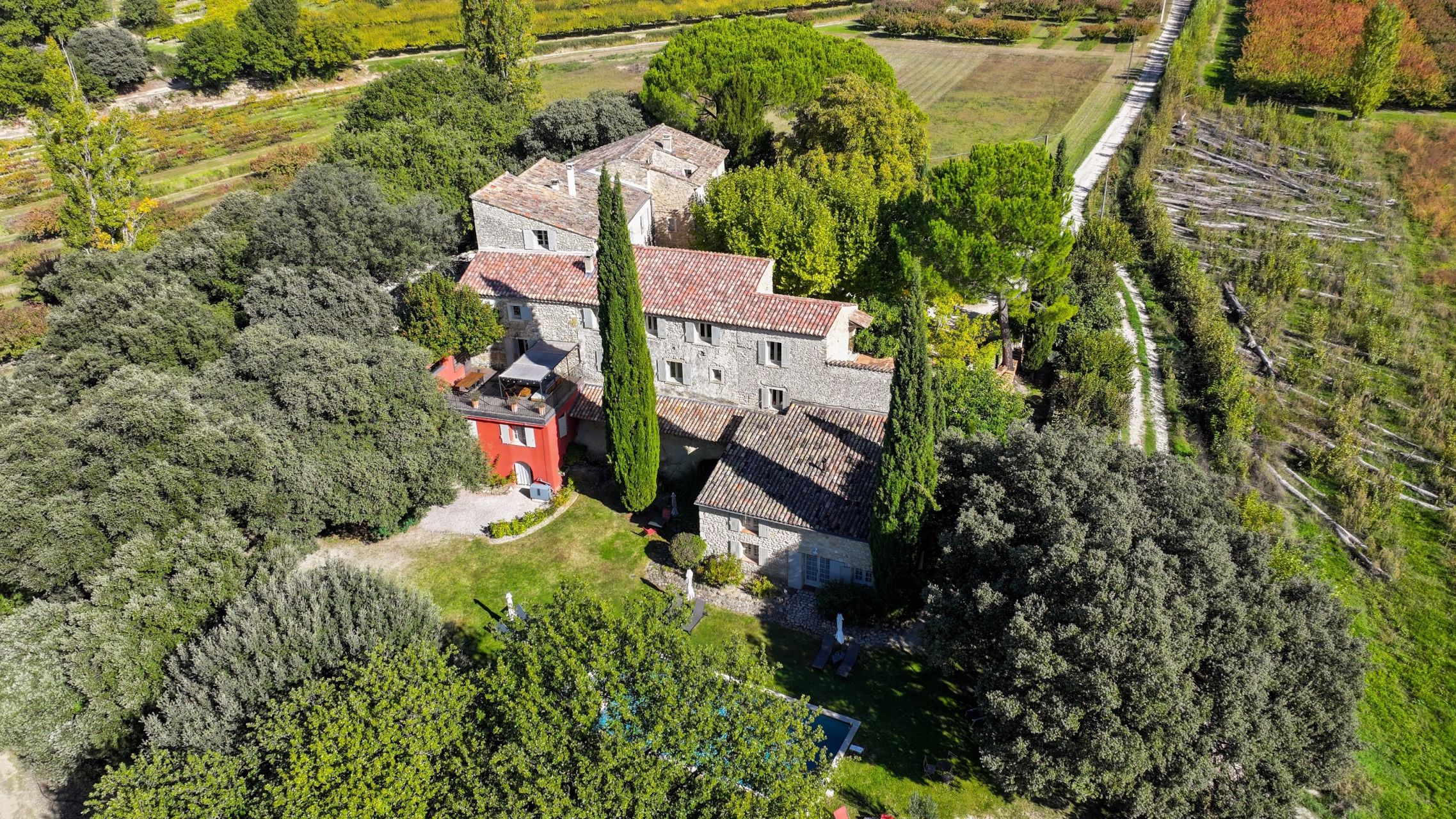 house 15 Rooms for sale on MALAUCENE (84340)