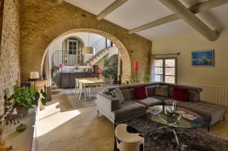 house 15 Rooms for sale on MALAUCENE (84340)