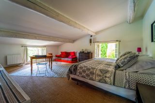 house 15 Rooms for sale on MALAUCENE (84340)