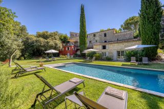 house 15 Rooms for sale on MALAUCENE (84340)