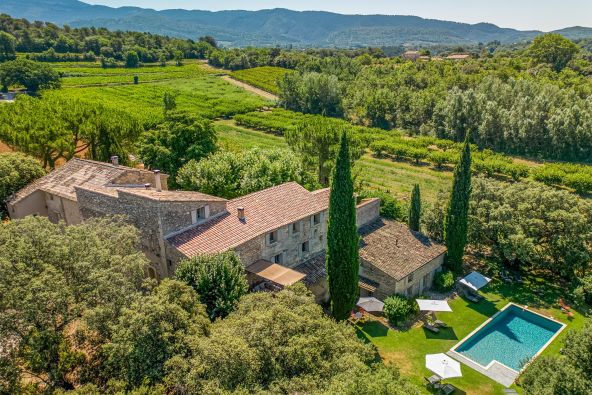 Vente Maison Malaucène 15 Pièces 540 m²