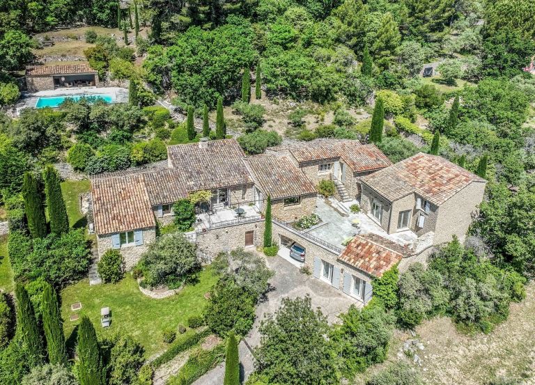 maison 9 Pièces en vente sur GORDES (84220)