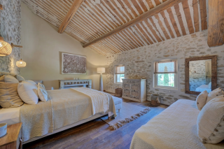 maison 12 Pièces en vente sur ROUSSILLON (84220)