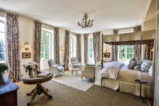 propriété 15 Pièces en location saisonnière sur AVIGNON (84000)