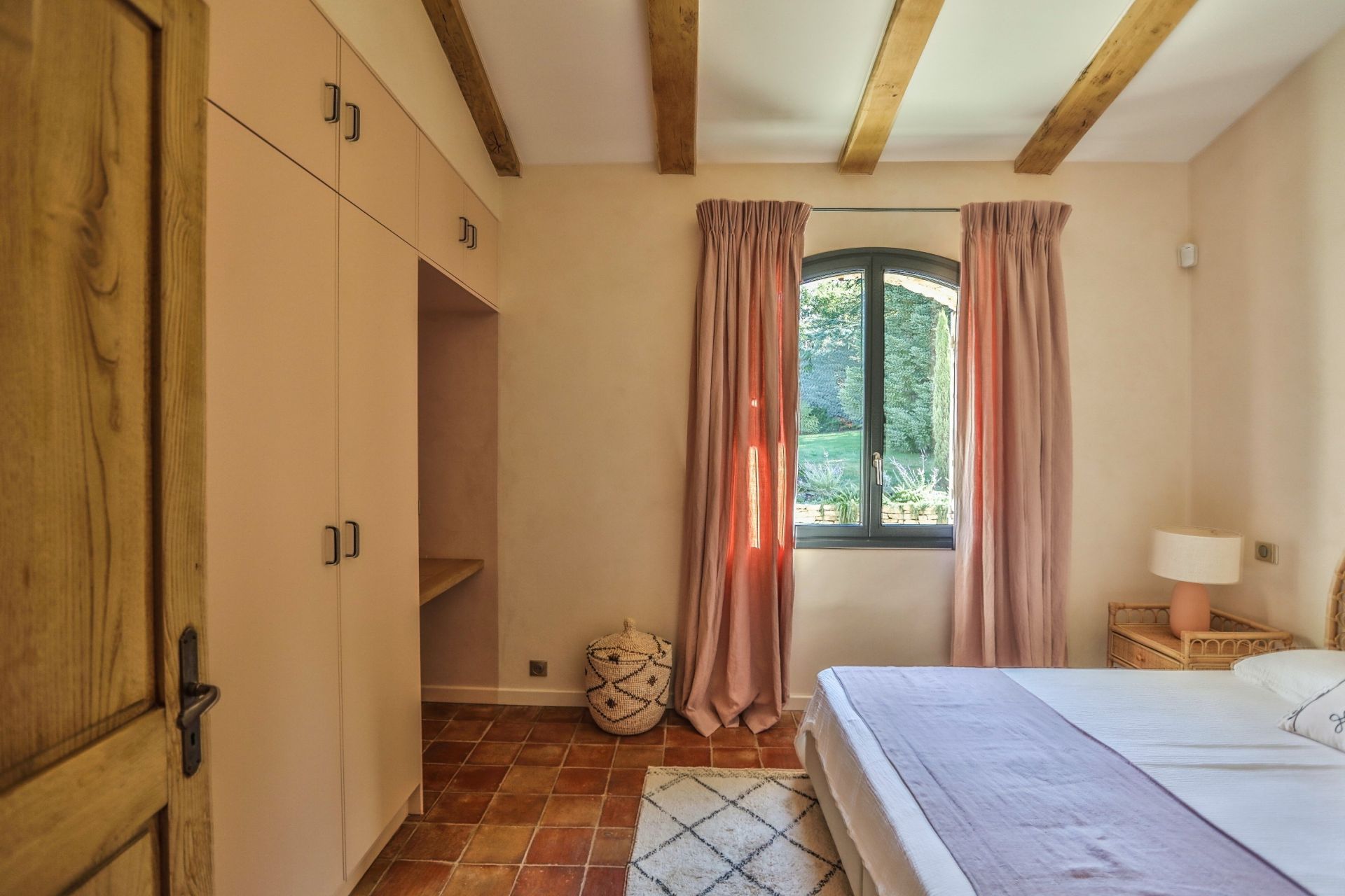 maison 8 Pièces en location saisonnière sur OPPEDE (84580)